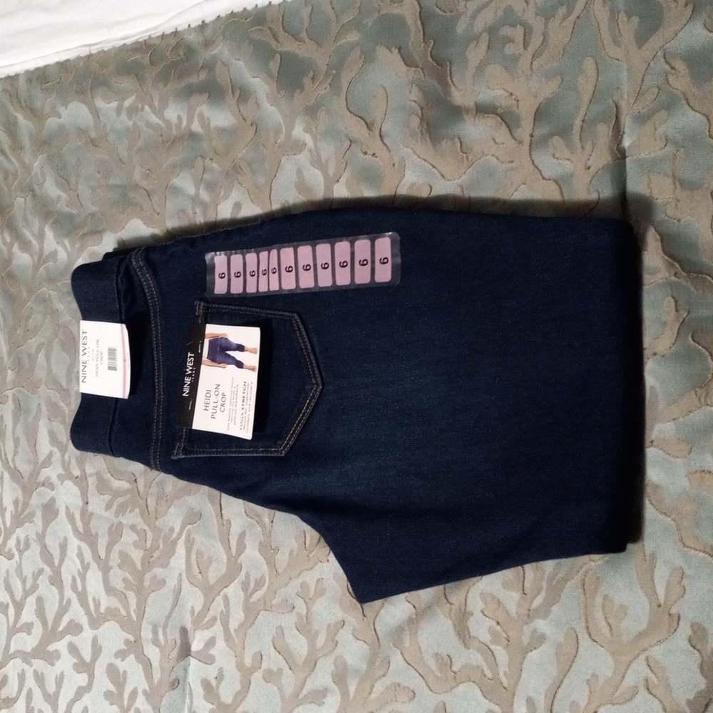Nine West jeans size 6 dark navy blue